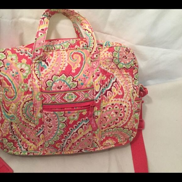 Vera Bradley Medium Messenger Bag Paisley Pink - Picture 1 of 10